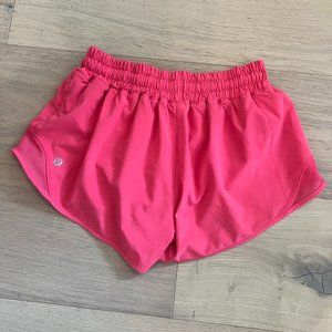 Lululemon Hotty Hot Low Rise Lined 2.5